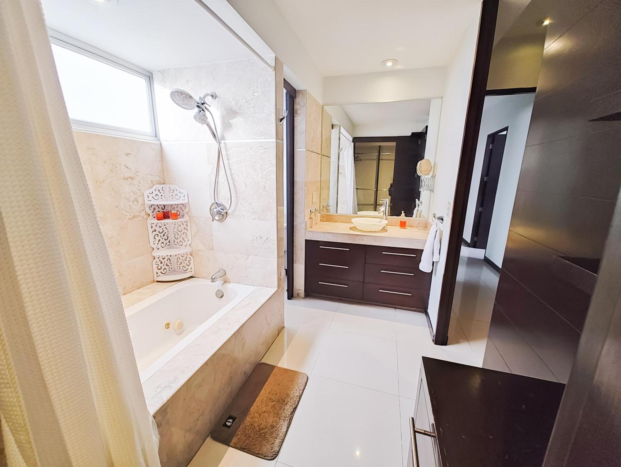 דירות גואדלחארה Penthouse Espectacular Vista Cd A.C. Wifi 300Mbps מראה חיצוני תמונה